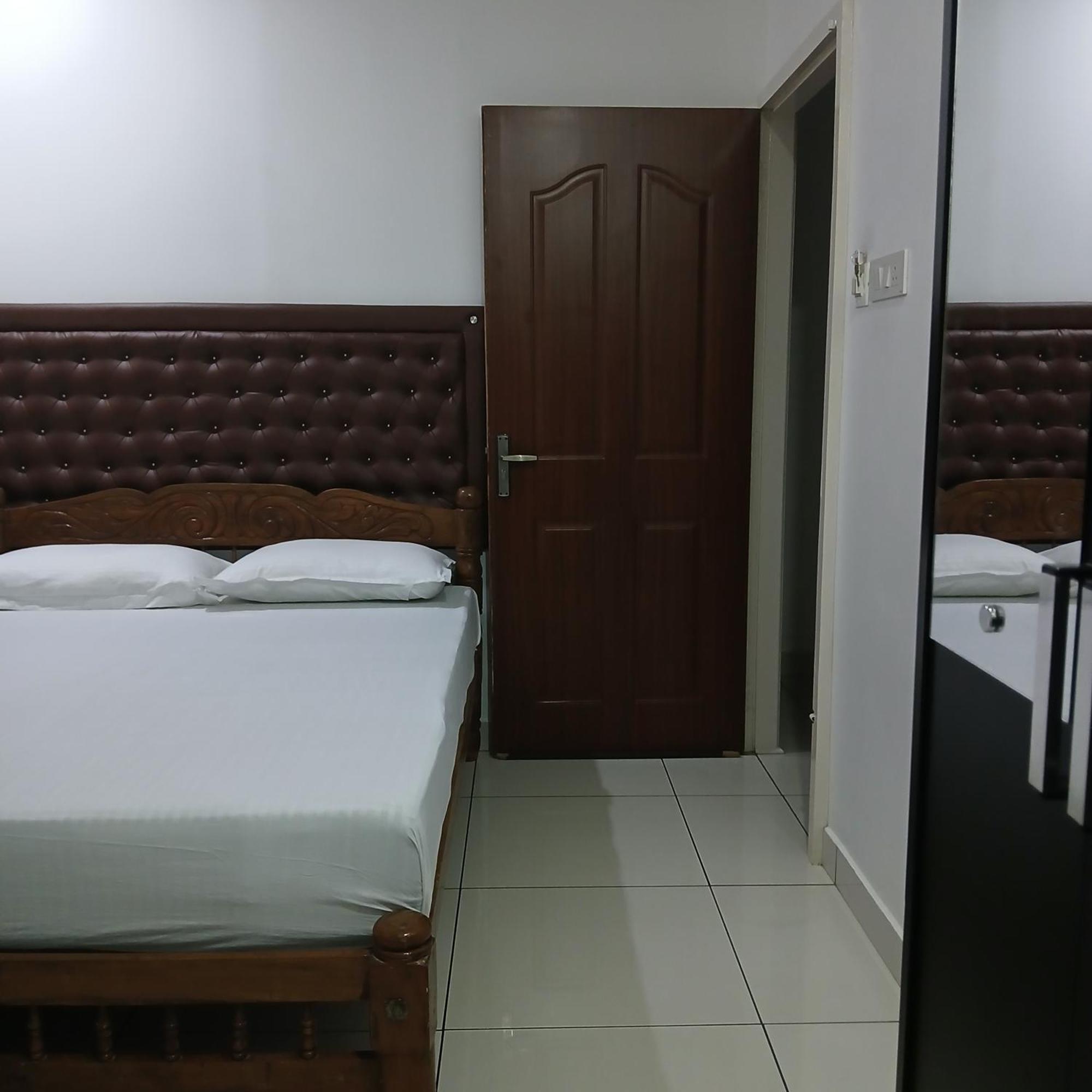 Annies Inn Homestay Kochi Eksteriør billede